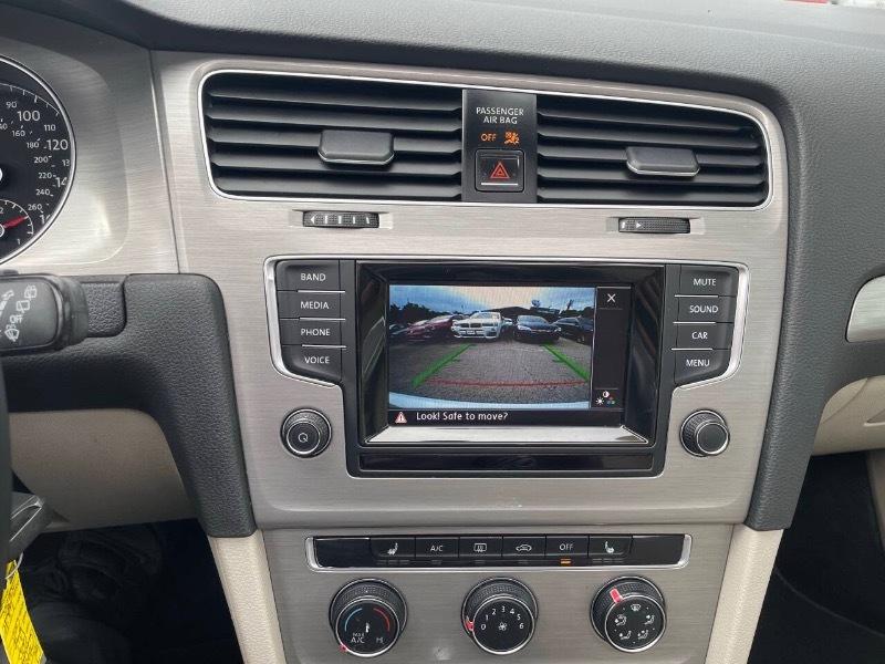 Volkswagen Golf TSI S 6A 2015