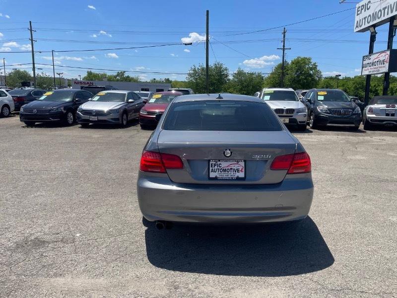 BMW 3-Series 328i Coupe 2012