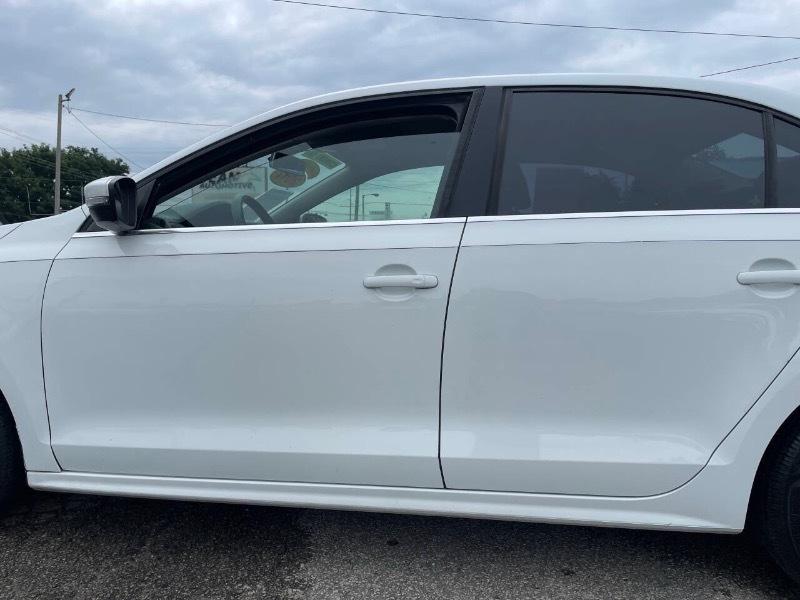 Volkswagen Jetta 1.4T SE 6A 2017