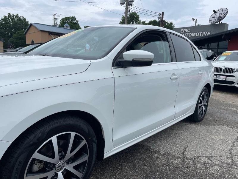 Volkswagen Jetta 1.4T SE 6A 2017
