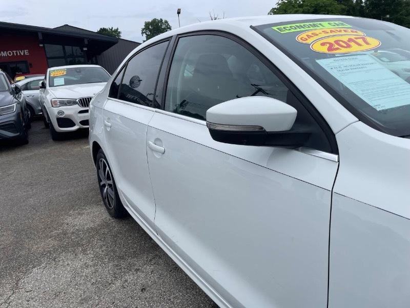 Volkswagen Jetta 1.4T SE 6A 2017