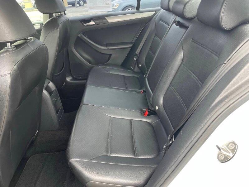 Volkswagen Jetta 1.4T SE 6A 2017