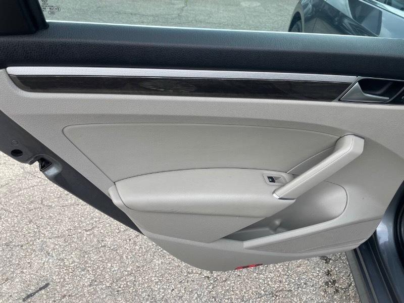 Volkswagen Passat SE 6A 2016