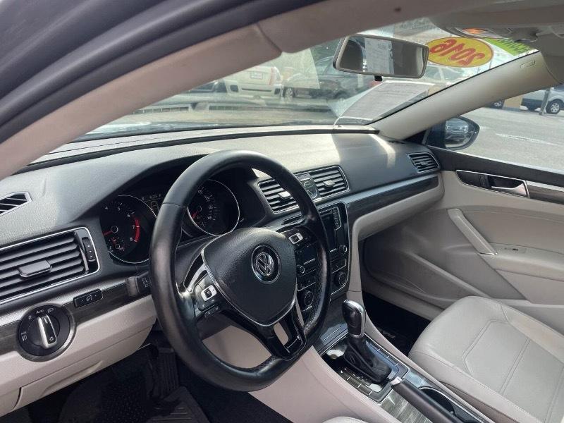 Volkswagen Passat SE 6A 2016