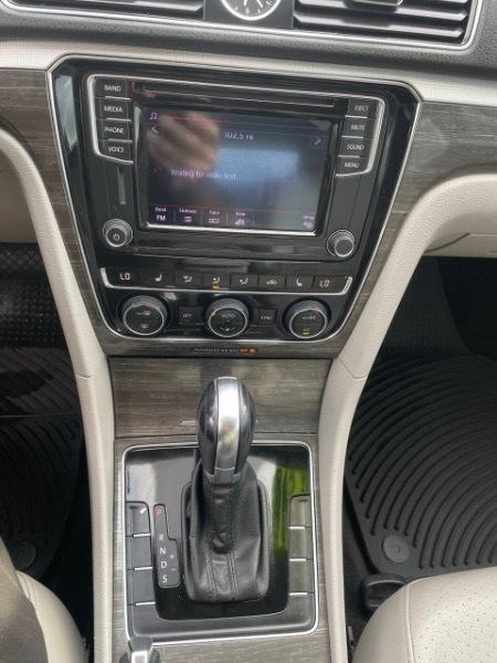 Volkswagen Passat SE 6A 2016