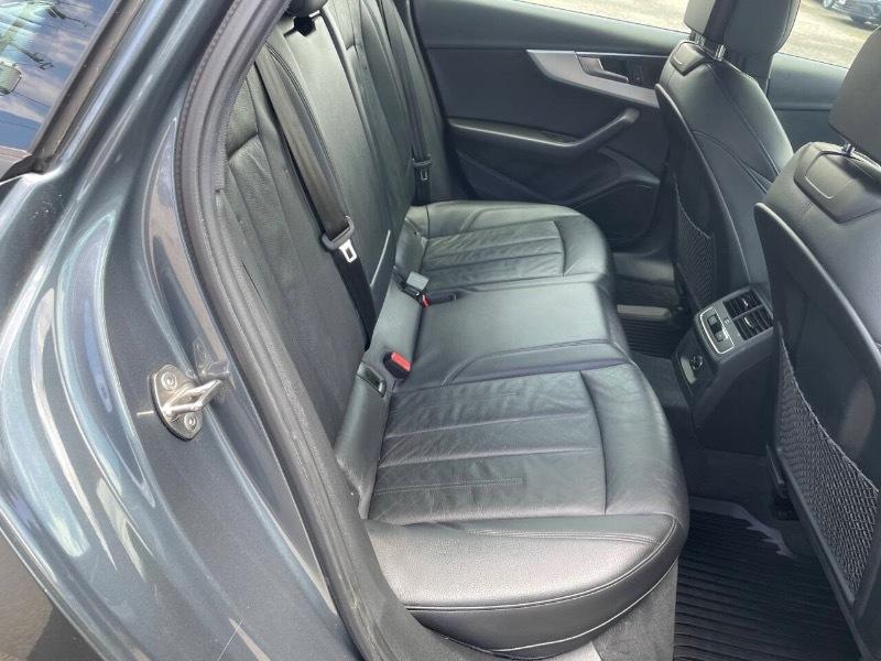 Audi A4 2.0T Premium Sedan 2017