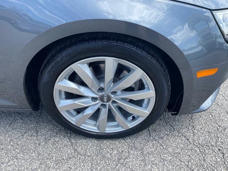 Audi A4 2.0T Premium Sedan 2017