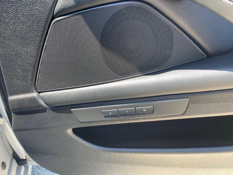 BMW 5-Series 528i xDrive 2013