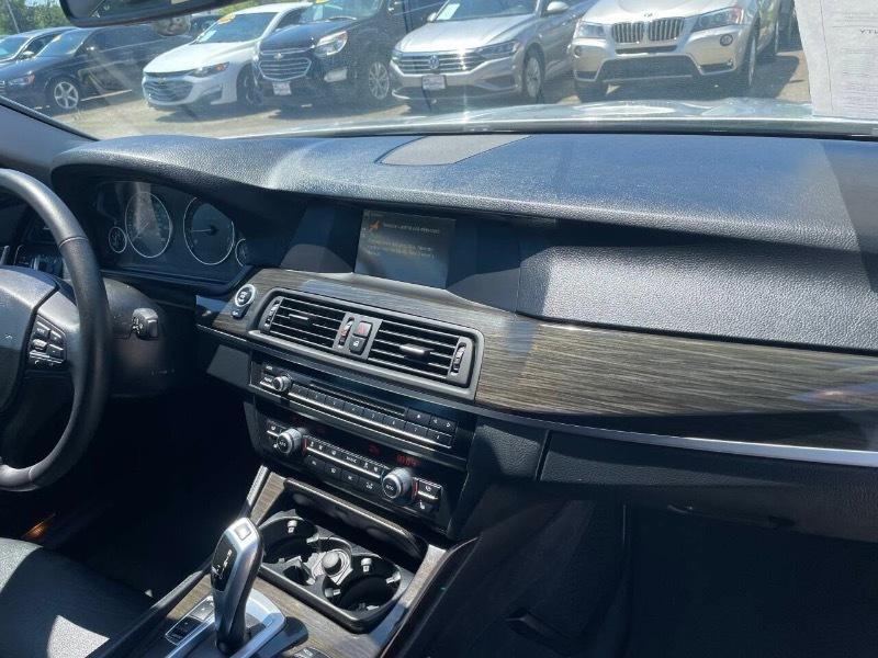 BMW 5-Series 528i xDrive 2013