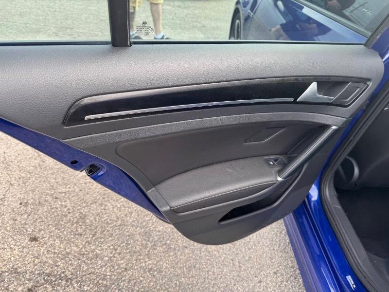 Volkswagen Golf R Base 2016