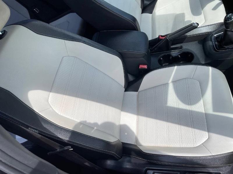 Volkswagen Jetta SE 5M 2016