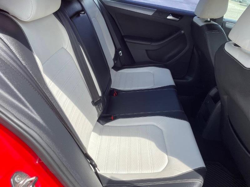 Volkswagen Jetta SE 5M 2016