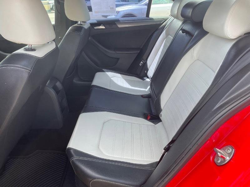 Volkswagen Jetta SE 5M 2016