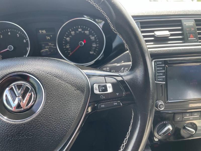 Volkswagen Jetta SE 5M 2016