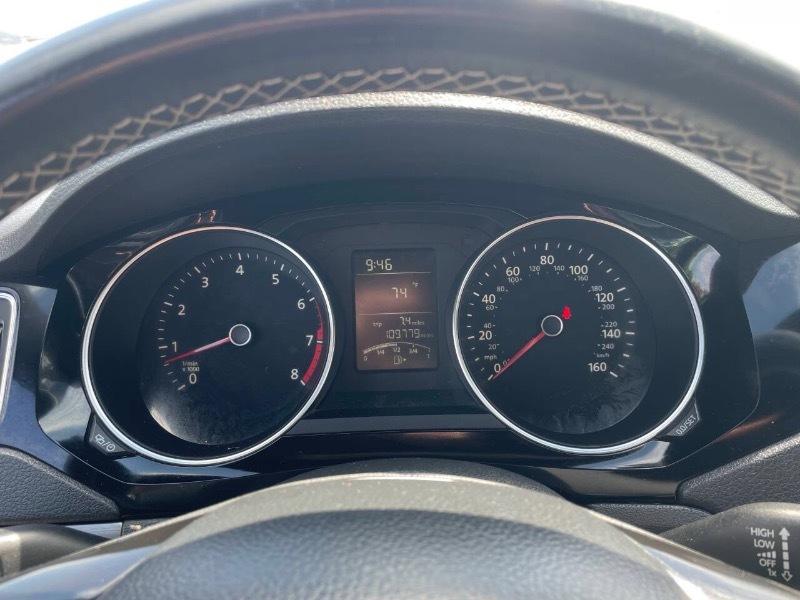 Volkswagen Jetta SE 5M 2016