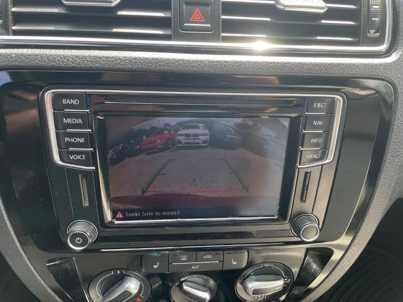 Volkswagen Jetta SE 5M 2016