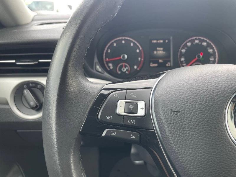 Volkswagen Passat SE 2022