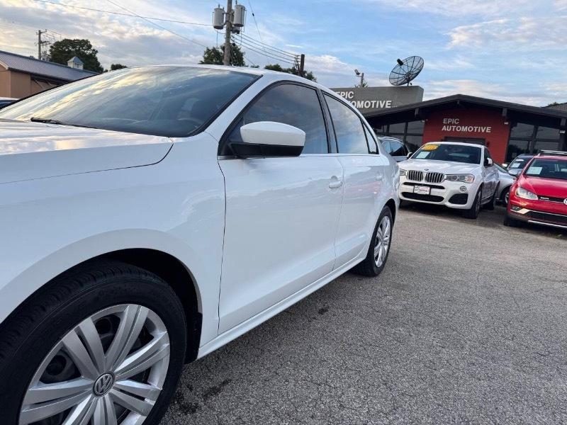 Volkswagen Jetta 1.4T S 6A 2017