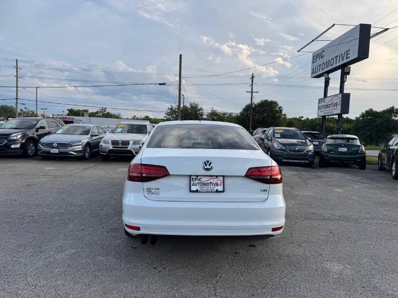 Volkswagen Jetta 1.4T S 6A 2017