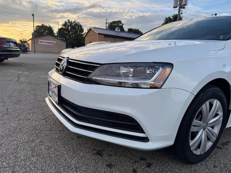 Volkswagen Jetta 1.4T S 6A 2017