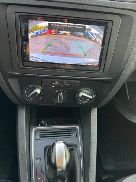Volkswagen Jetta 1.4T S 6A 2017