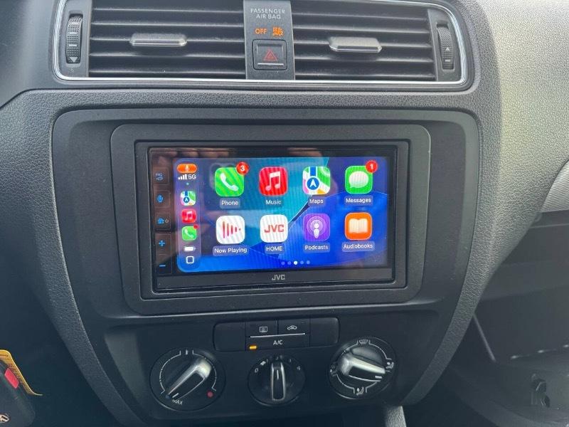 Volkswagen Jetta 1.4T S 6A 2017