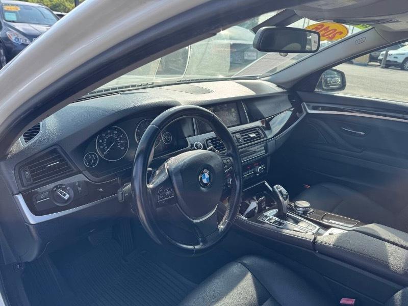 BMW 5-Series 528i xDrive 2016