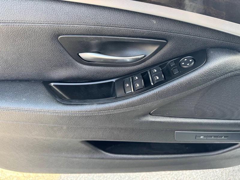 BMW 5-Series 528i xDrive 2016