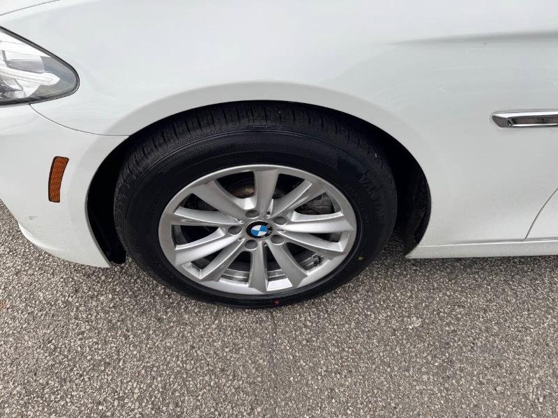 BMW 5-Series 528i xDrive 2016