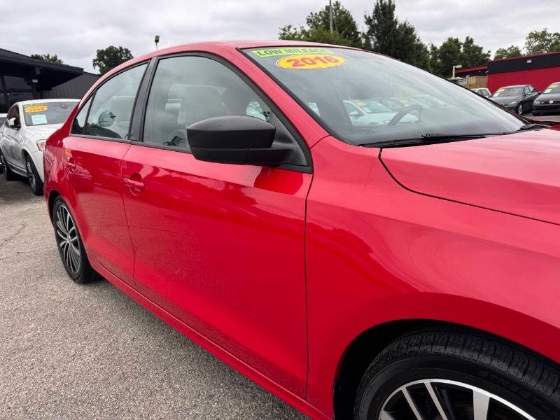 Volkswagen Jetta SE 6A 2016