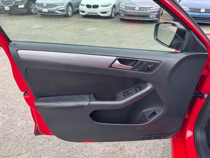Volkswagen Jetta SE 6A 2016