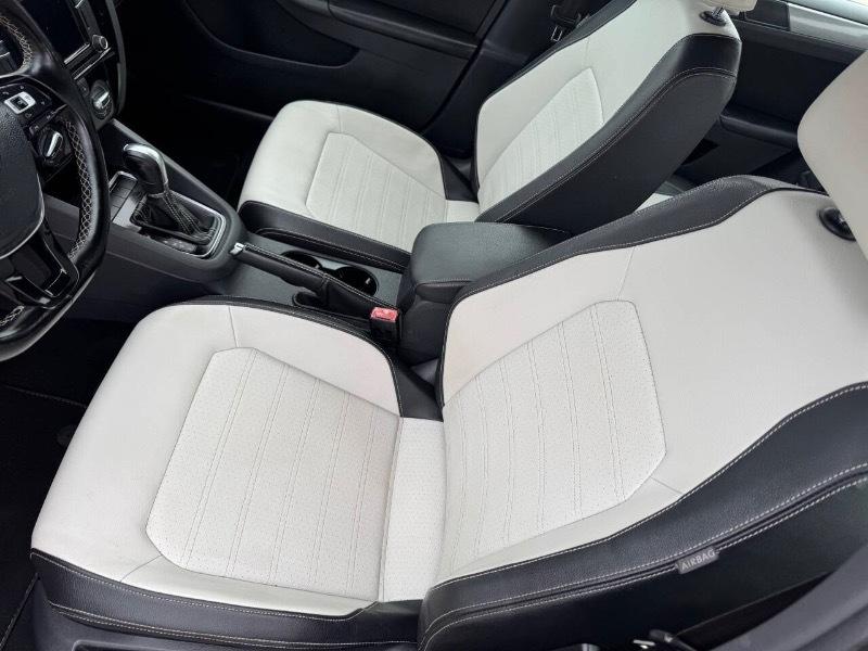 Volkswagen Jetta SE 6A 2016