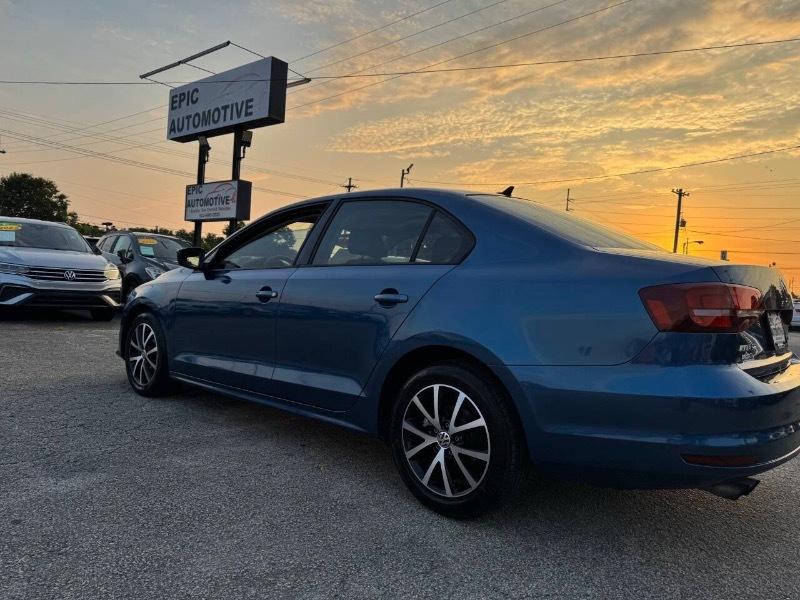 Volkswagen Jetta SE 6A 2016