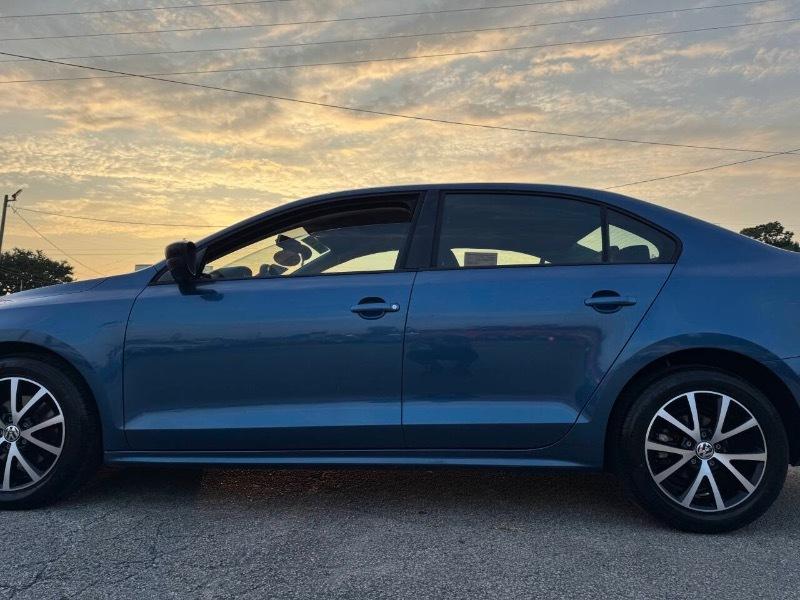 Volkswagen Jetta SE 6A 2016