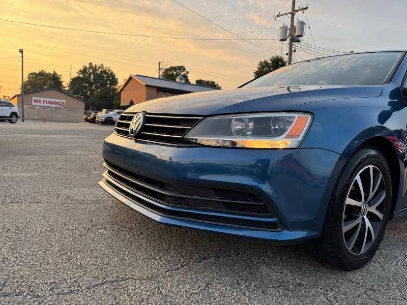 Volkswagen Jetta SE 6A 2016