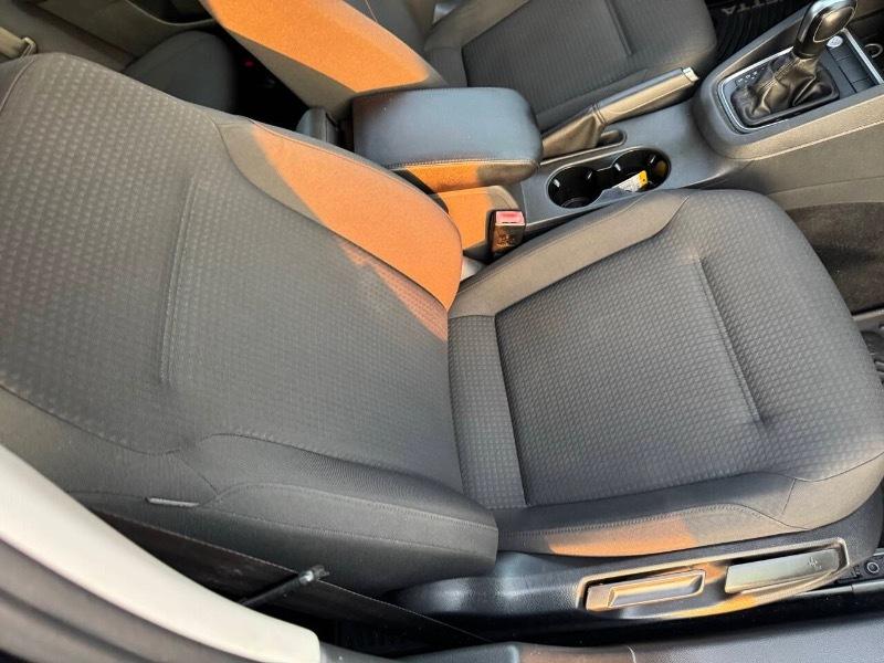 Volkswagen Jetta SE 6A 2016