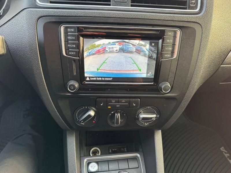 Volkswagen Jetta SE 6A 2016