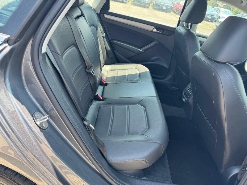 Volkswagen Passat SE 2021