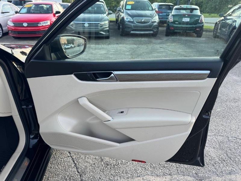Volkswagen Passat SEL Premium PZEV 6A 2016