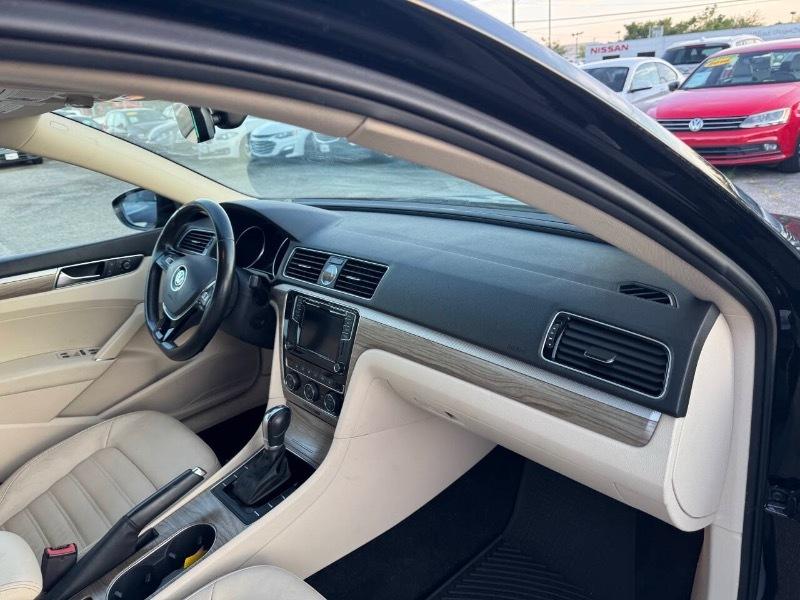 Volkswagen Passat SEL Premium PZEV 6A 2016