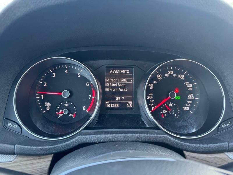Volkswagen Passat SEL Premium PZEV 6A 2016