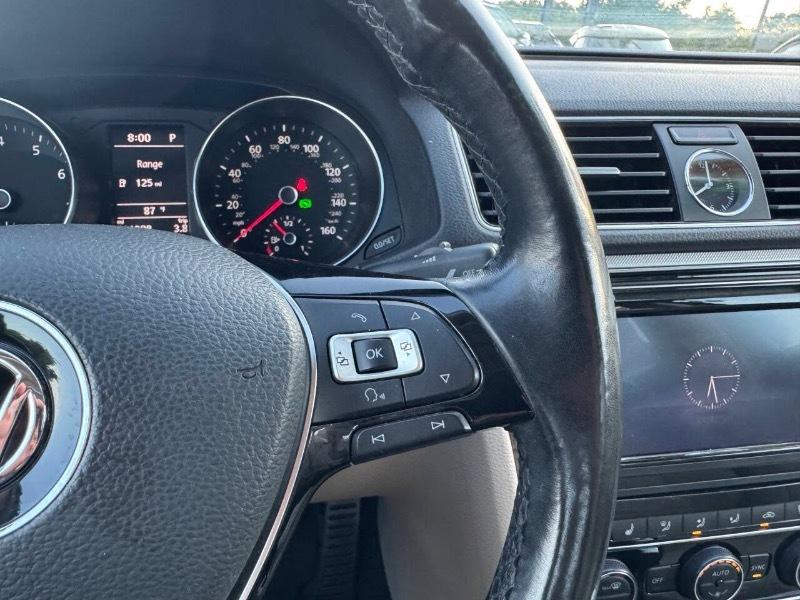 Volkswagen Passat SEL Premium PZEV 6A 2016