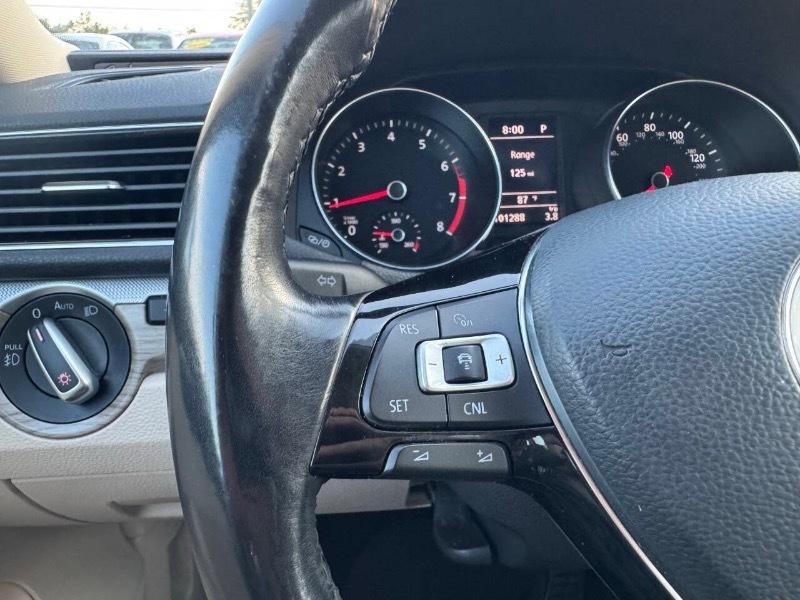 Volkswagen Passat SEL Premium PZEV 6A 2016