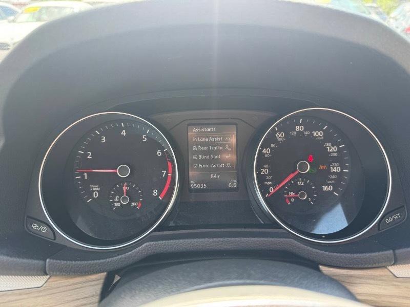 Volkswagen Passat SEL Premium 6A 2017