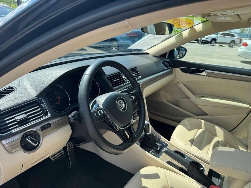 Volkswagen Passat SEL Premium 6A 2017
