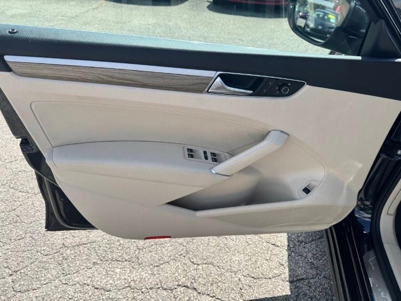 Volkswagen Passat SEL Premium 6A 2017