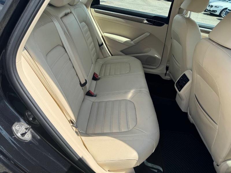 Volkswagen Passat SEL Premium 6A 2017