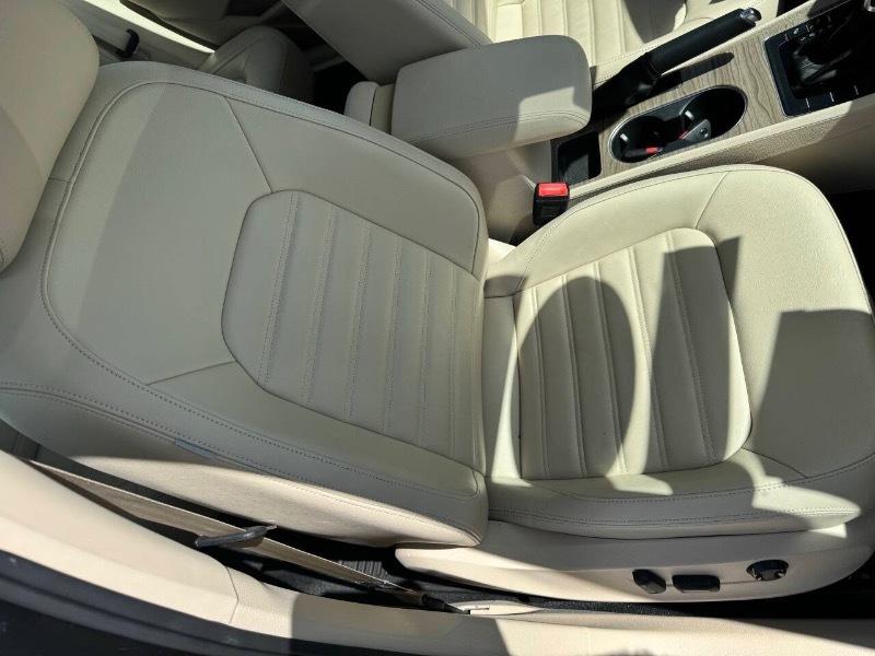 Volkswagen Passat SEL Premium 6A 2017