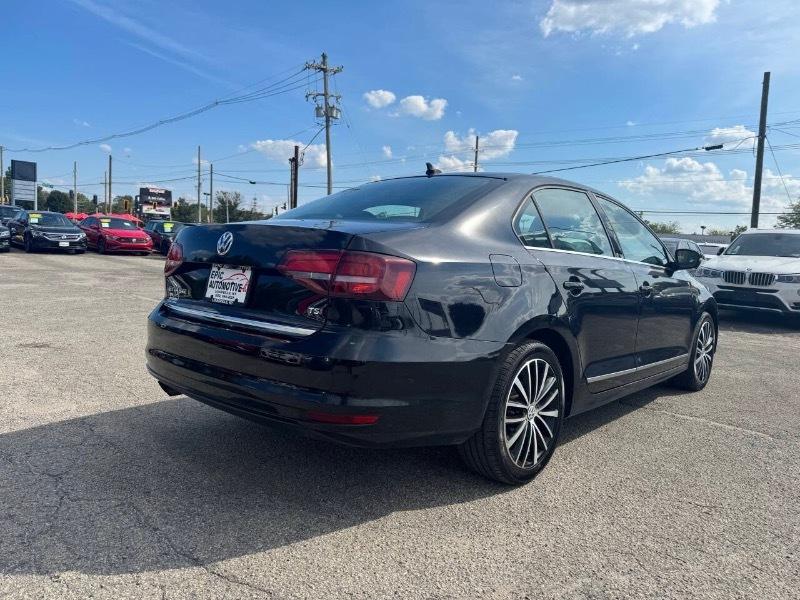 Volkswagen Jetta 1.8T SEL 6A 2017