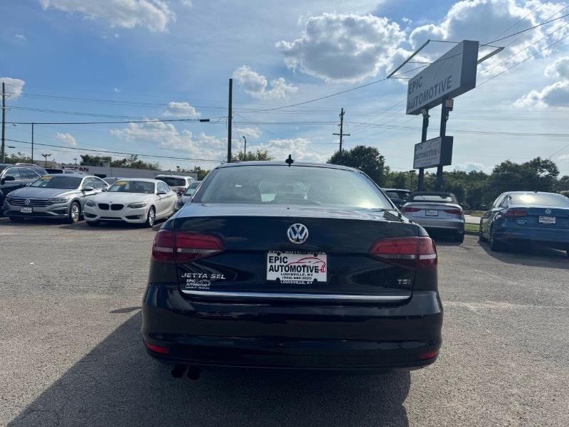 Volkswagen Jetta 1.8T SEL 6A 2017